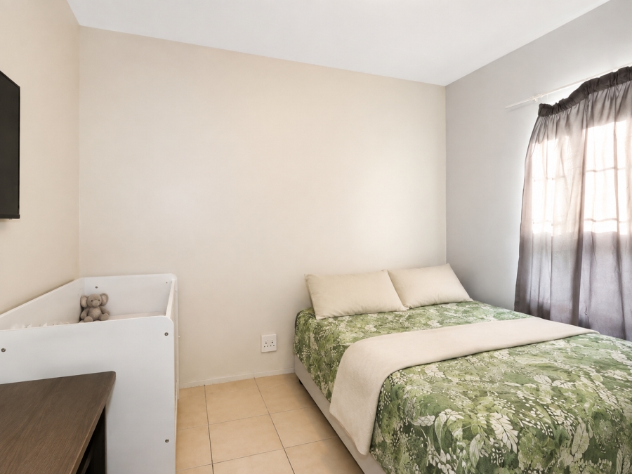 2 Bedroom Property for Sale in Parklands Western Cape